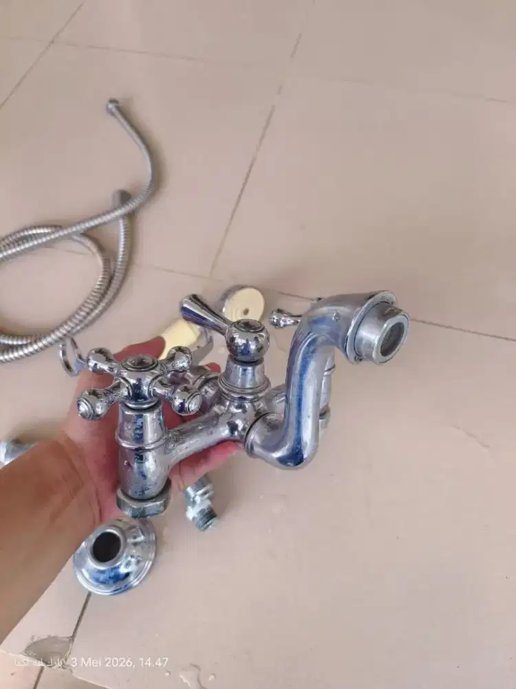 Kran Toto Bathtub