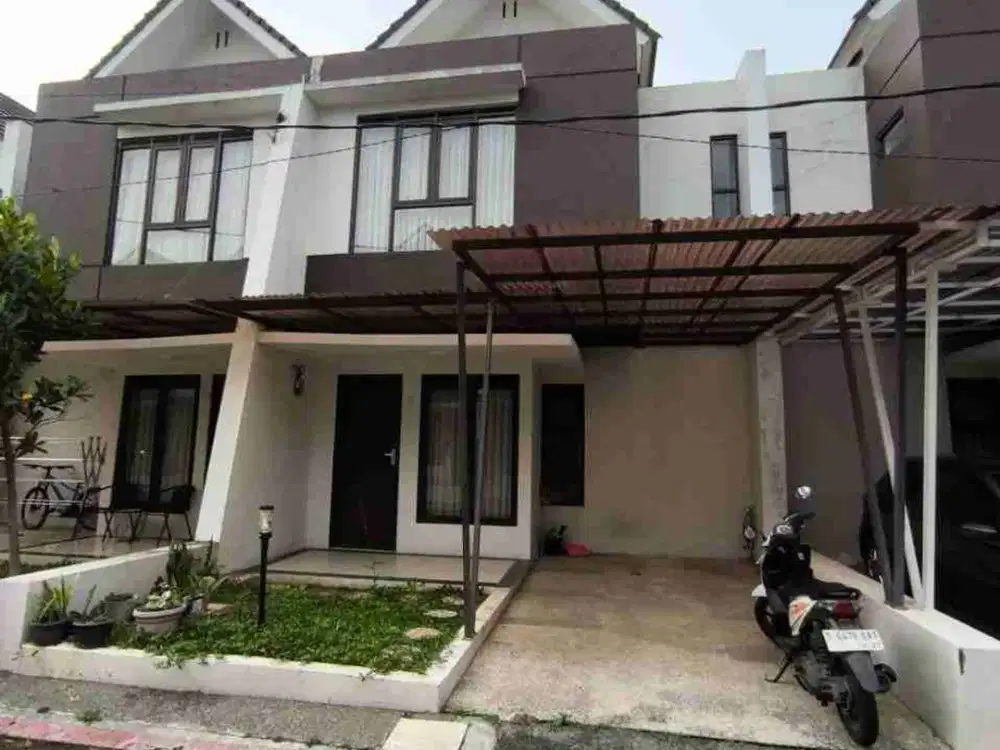 rumah 2 lantai di cihanjuang town house siap huni
