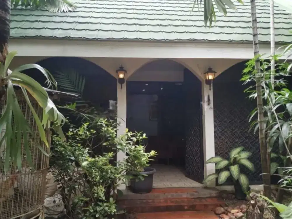 Dijual Cepat Rumah di Kh Hasyim Ashari Jakpus, Lt.956m2,Hdp Utara