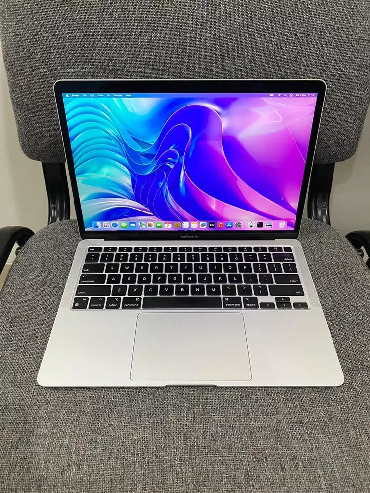 MacBook Air 13 2020 i5/8/256GB