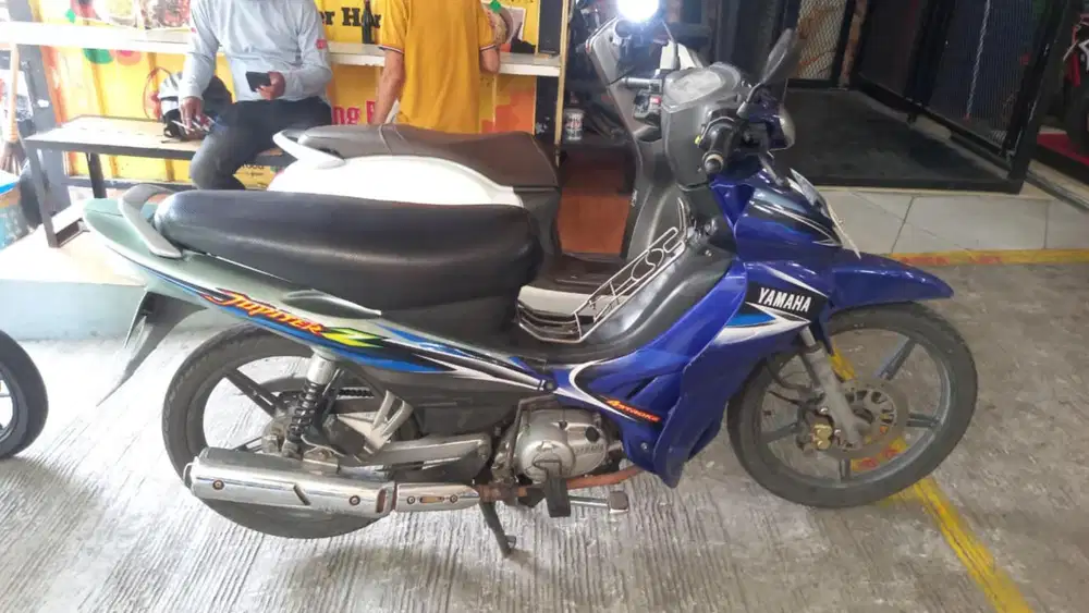 JUPITER Z 2003. MESIN BODY KAKI2 AMAN. PAJAK SS LENGKAP. BISA COD.