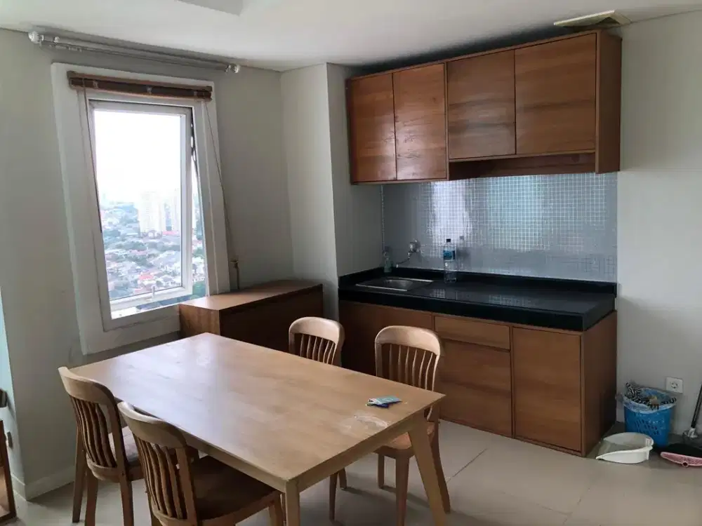 Disewakan Apartment Metro Park Kedoya,Luas 88M2,Type 3 Br,Furnish