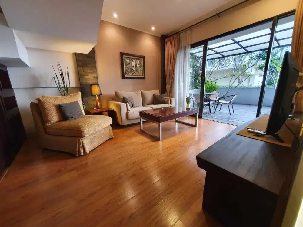 Disewakan Rumah/Town House Cosmo Park di atas Mall Thamrin City