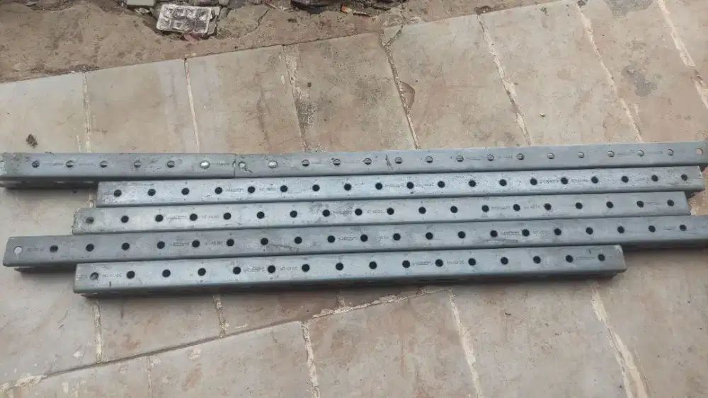 UNISTRUT C MERK HILTI MT-40 OC PANJANG 5 METER