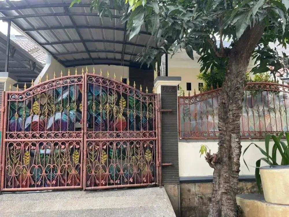 Rumah Bagus di Mahkota Simprug Mencong Ciledug Tangerang