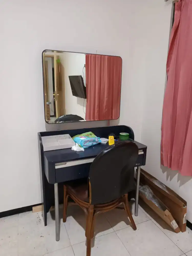 meja rias kayu + kursi
