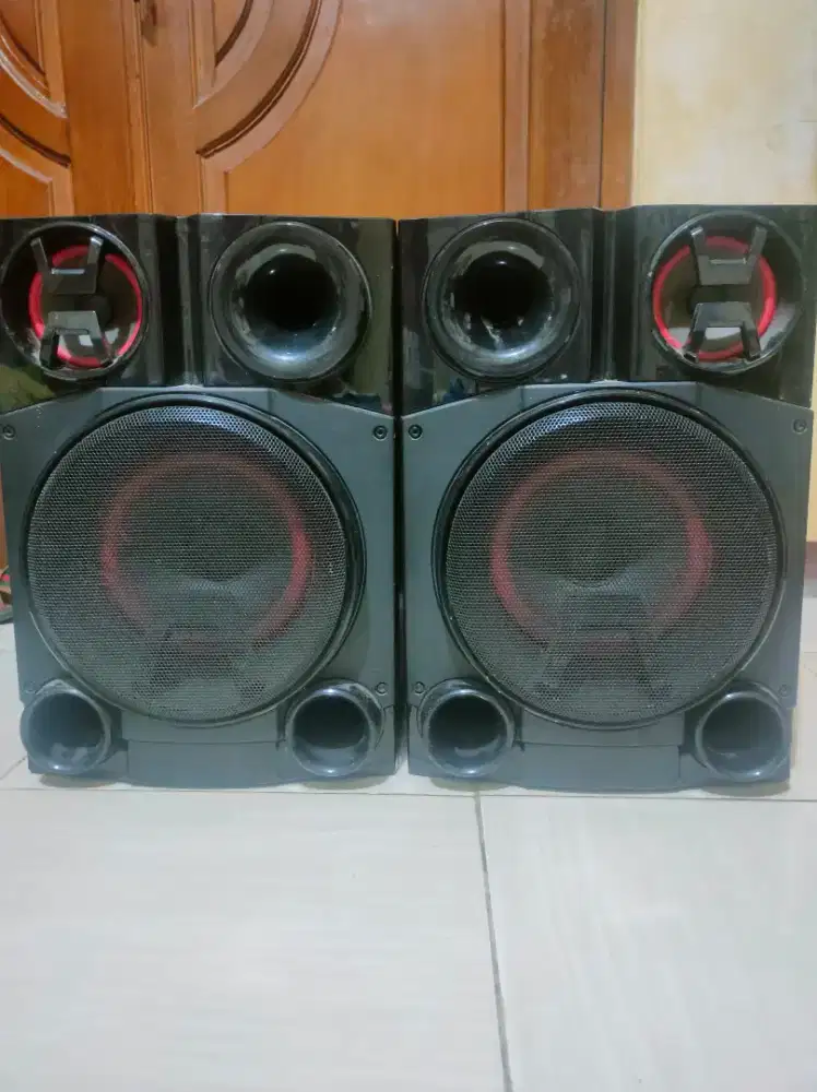 Speaker LG XBOOM MONSTER