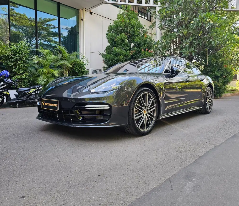 (TDP: 0 Rupiah) Porsche Panamera 4s 2017 low km