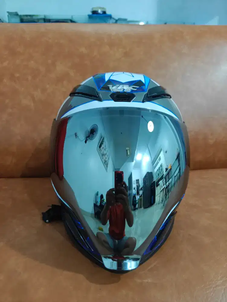 Helm vrc size xl.