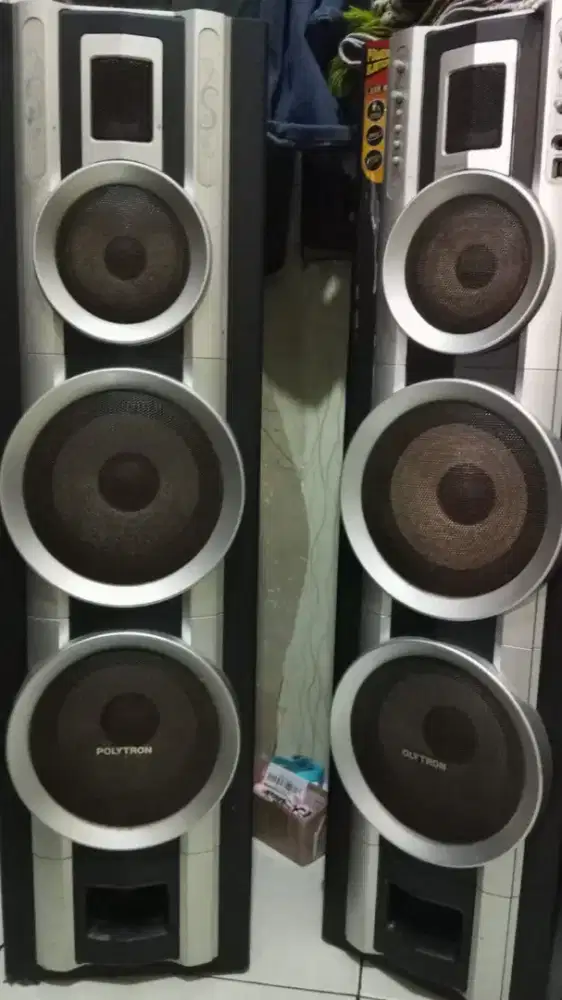 Di jual sepiker aktif politron tinggi 1m masih layak pakai minat  wa