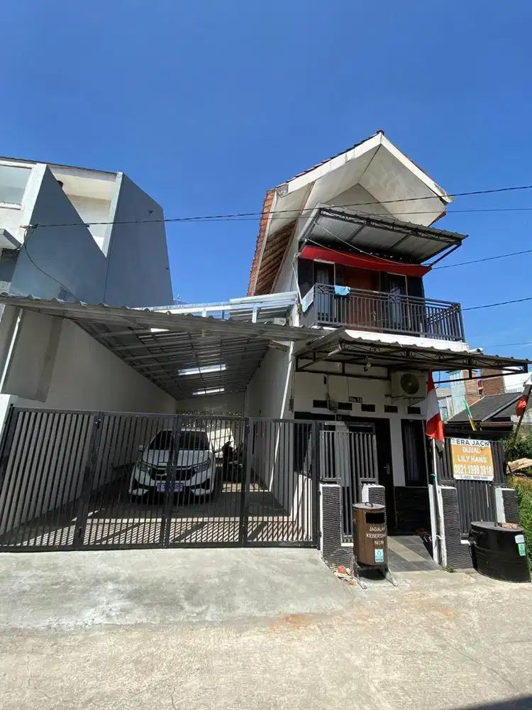 DIJUAL RUMAH STRATEGIS DEKAT TOL SOROJA-2LANTAI-PARKIR 3MOBIL