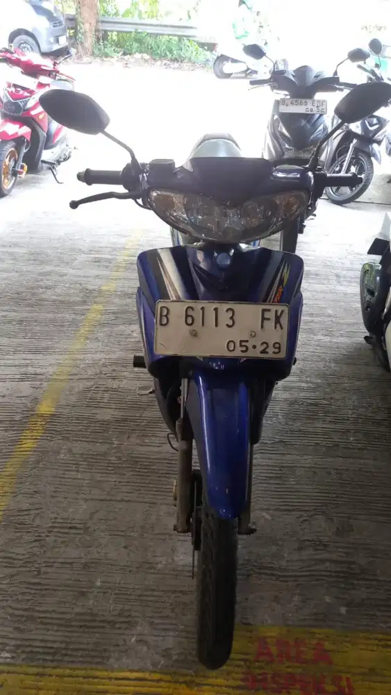 JUPITER Z 2003.MESIN BODY KAKI2 AMAN. PAJAK ON SS LENGKAP.BISA COD