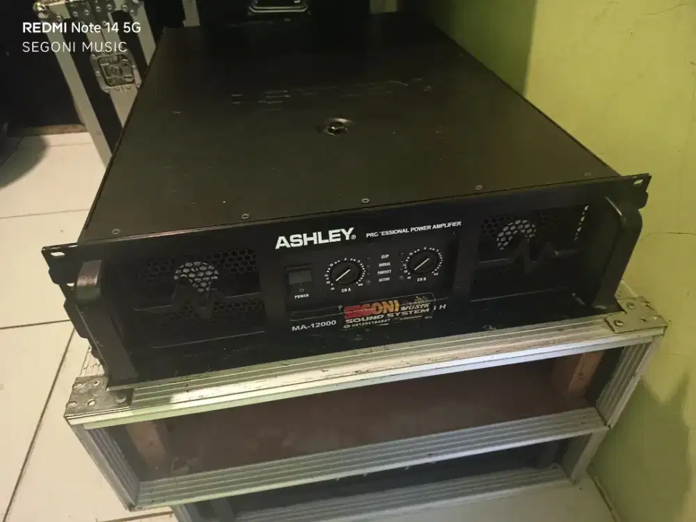 Power Ashley MA-12000. + hardcase