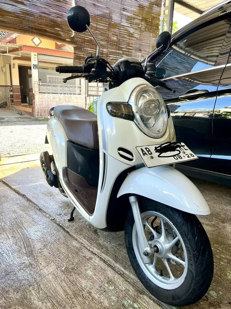 Honda Scoopy Putih 2018