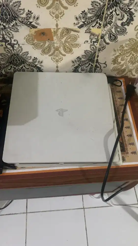 PS4 slim 1Tb HAND 11.5 seri 22 (cuh 2200a) segel void