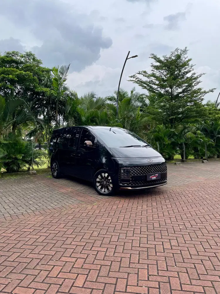 [TERMURAH!! RARE LOW KM] HYUNDAI STARIA 2.2 AT 7 SEAT 2021