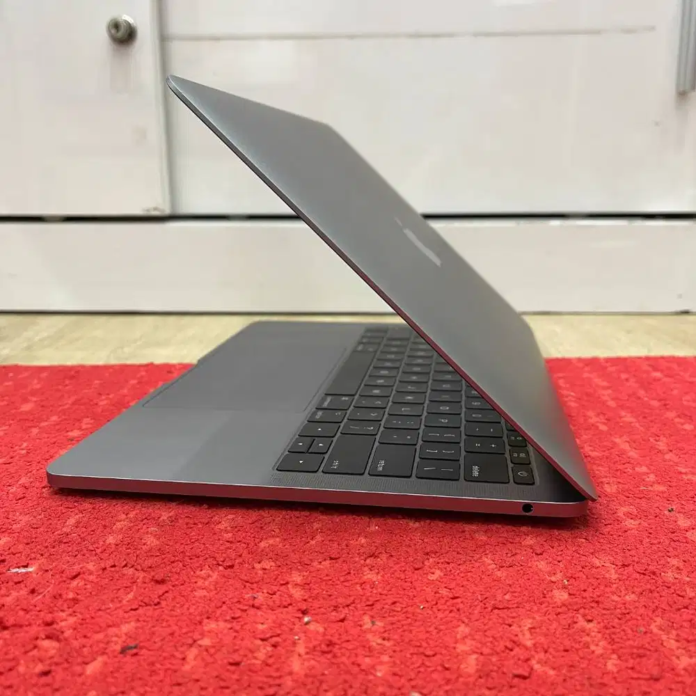 MacBook Pro 13 inch 2017 Non Touchbar RAM 16/512GB