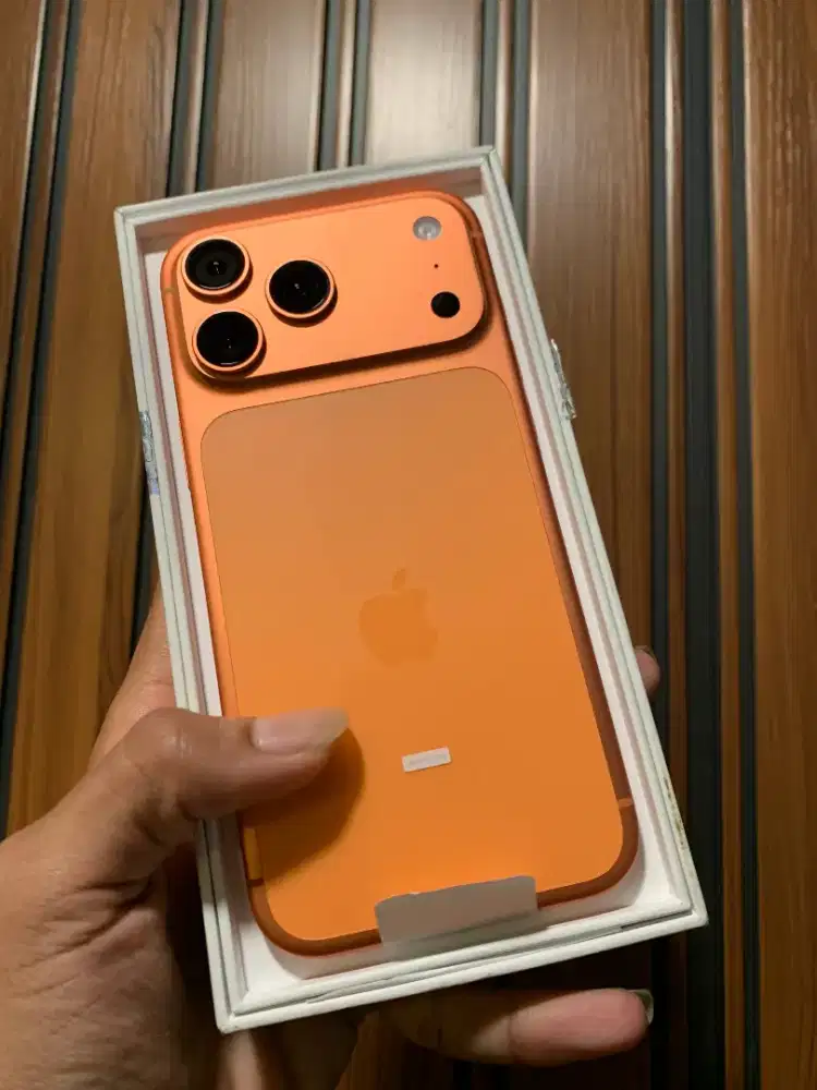 iPhone 17 pm cosmic orange 256gb iBox baru pake seminggu