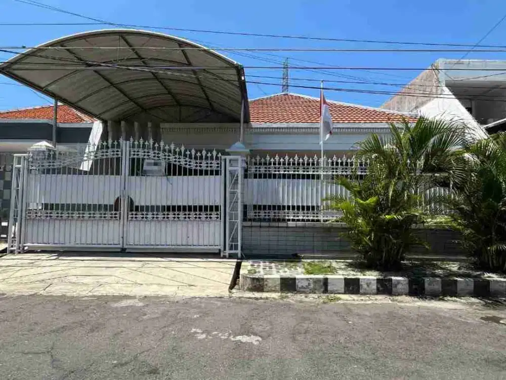 Dijual Rumah Classic Masih Bagus di Dharmahusada Indah Barat