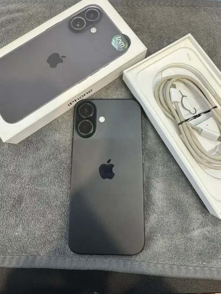iPhone 16 128GB Black Garansi iBox 22/06/26 BH 100%
