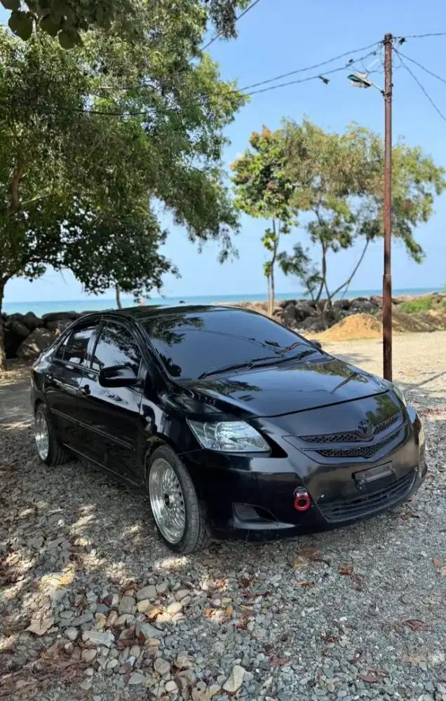 Sedan limo Gen2 2011