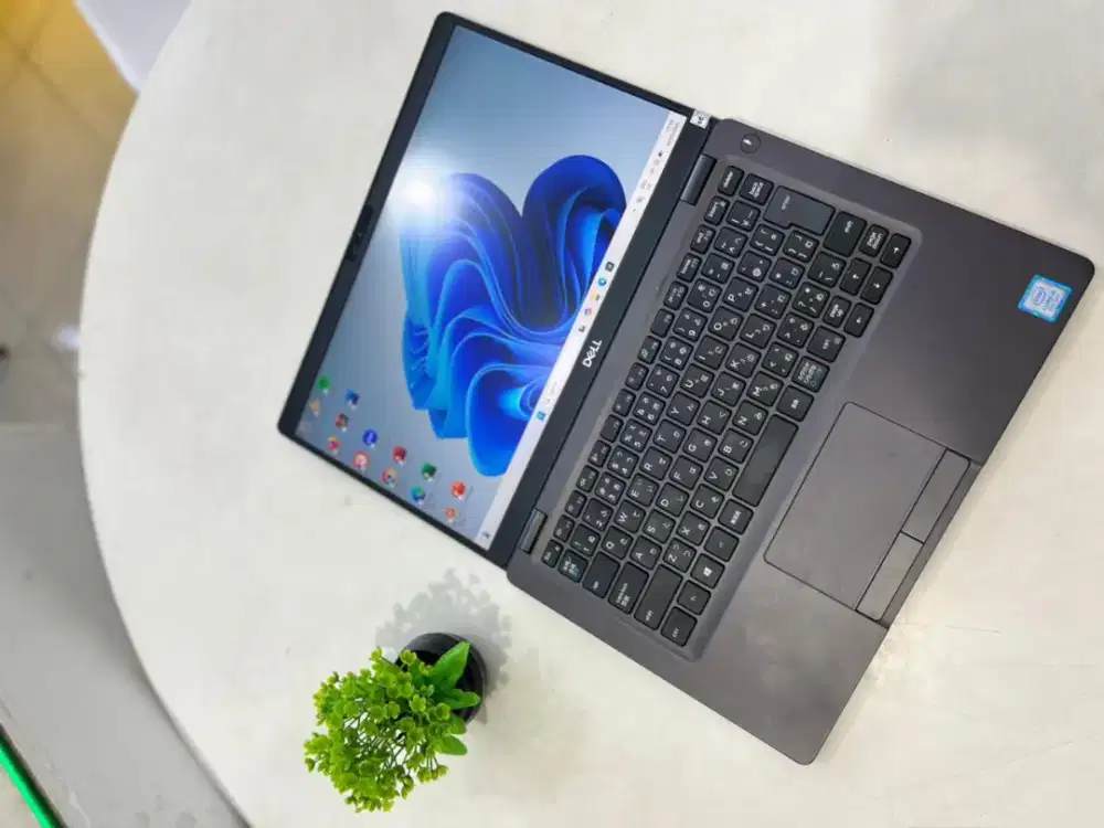 Laptop dell 5300 Ram 8 SSD 256 promo