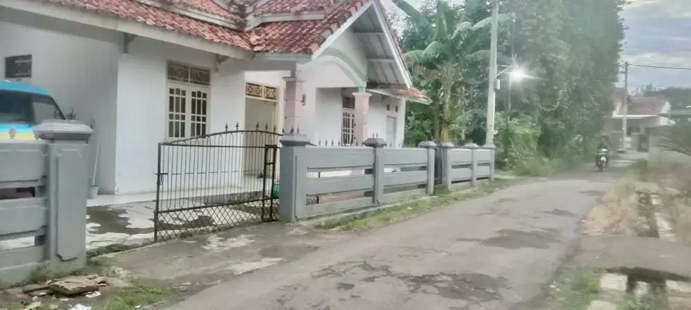 DIJUAL RUMAH Suasana Asri di KOTA SERANG