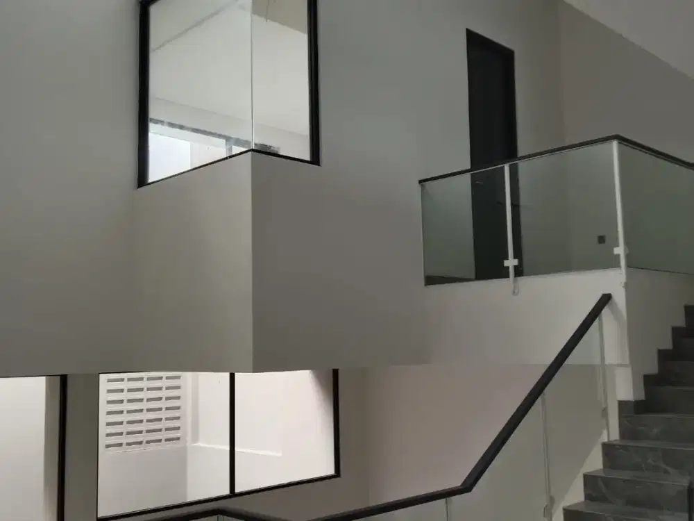 Rumah di Cluster Megtland Puri, Jakarta Barat Ukuran 225m2