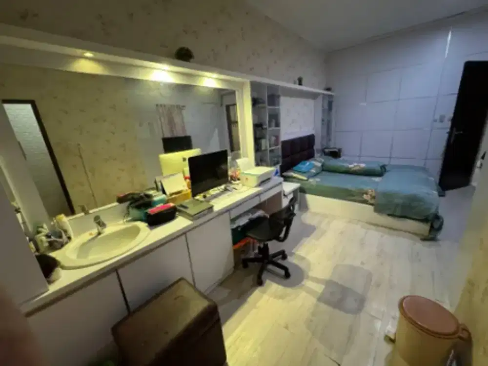 Rumah Pesanggrahan Jakarta Selatan