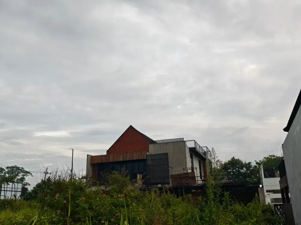 Rumah mewah gaya Industrial Moderen minimalis
