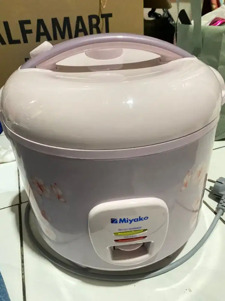 RICE COOKER LIKE A NEW