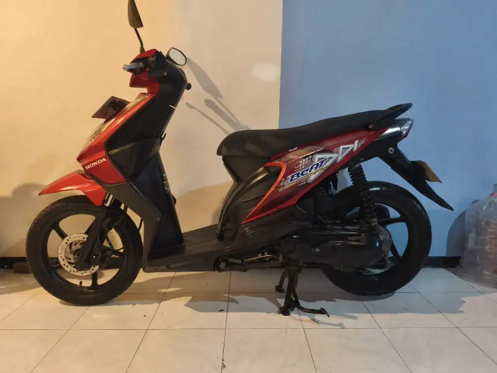 honda beat tahun 2011 merah
