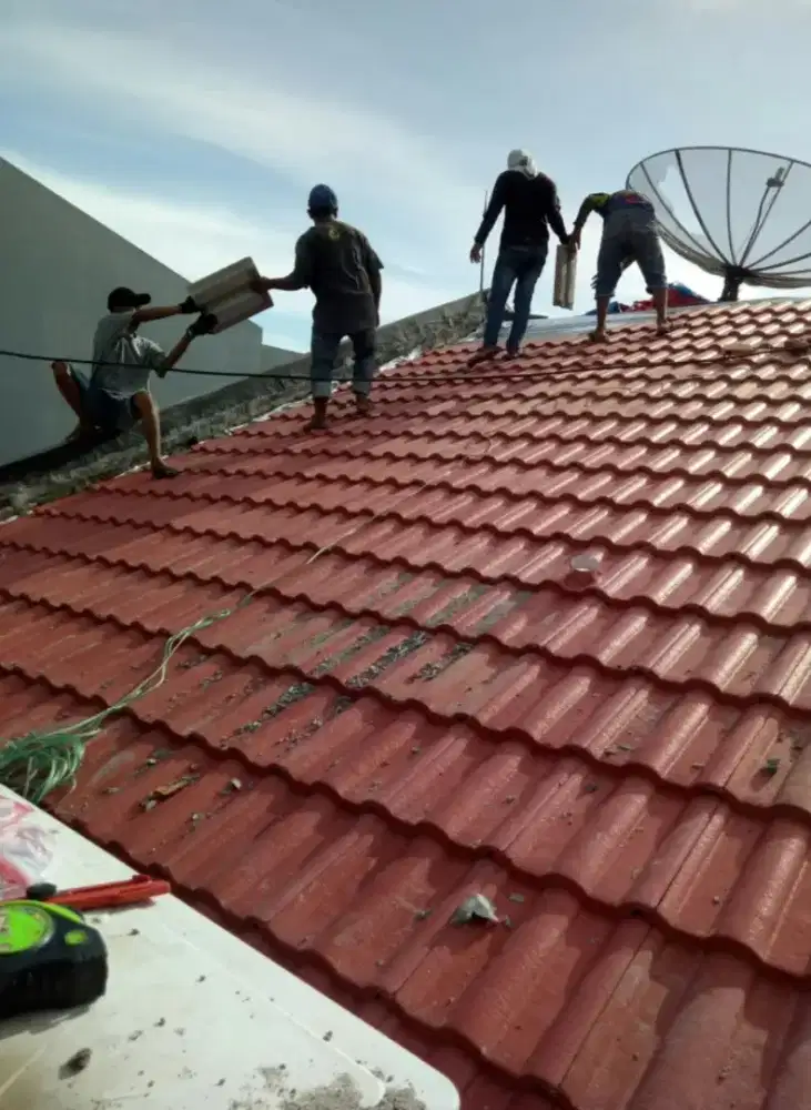 Perbaikan atap rumah bocor talang bocor dak rembes genteng bocod dll