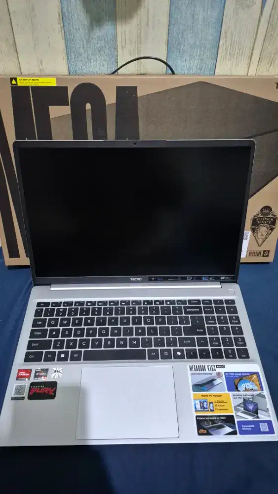 Laptop tecno megabook K16S Amd Ryzen 5 7430U RAM 16gb SSD 512gb