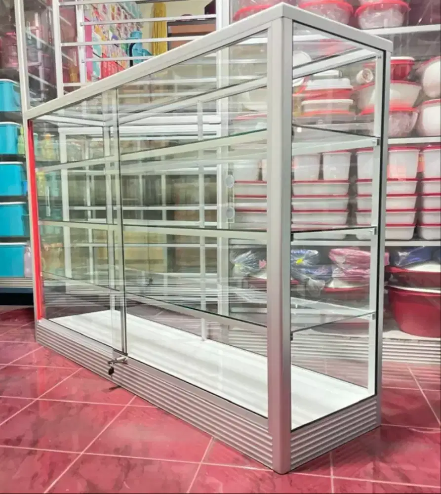 Etalase Kaca Dan Aluminium 1,5Mx1M