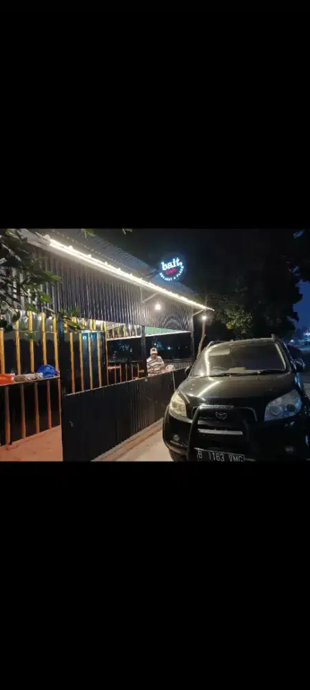Tempat usaha/warung/ cafe taman di jual
