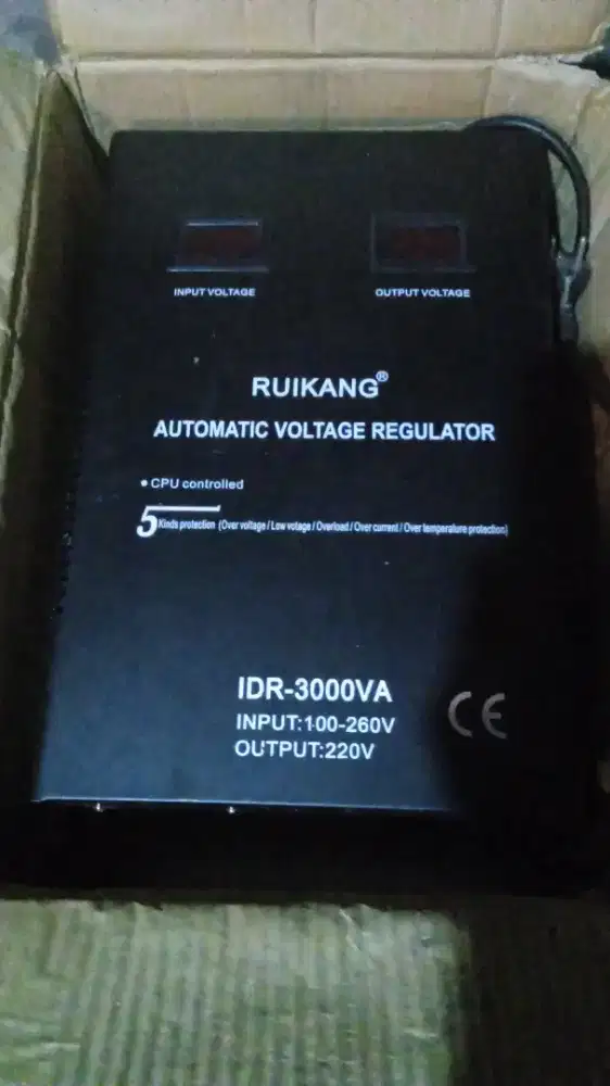 Digital Stabilizer merek Ruikang 3000VA