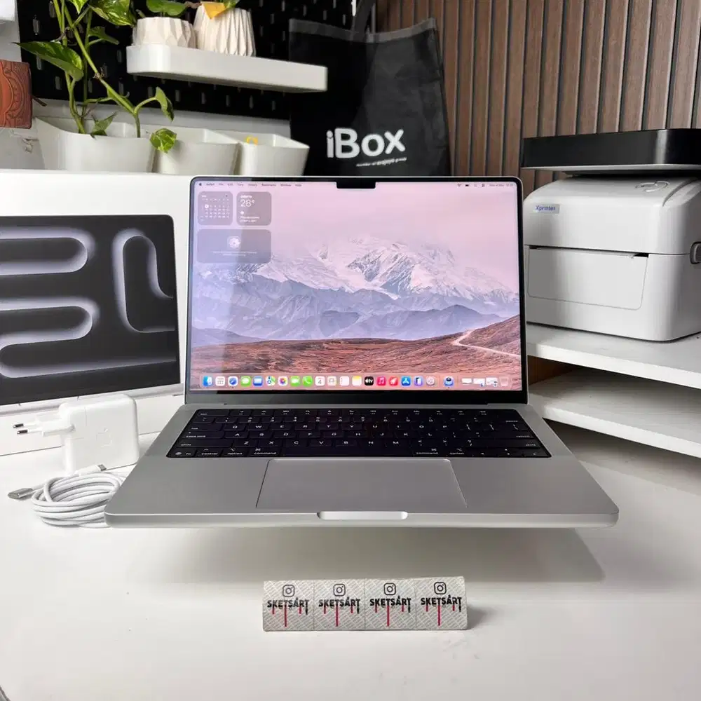 MacBook Pro M5 16gb 512gb Silver iBox Belum 1 Bulan Pakai Grnsi 2027