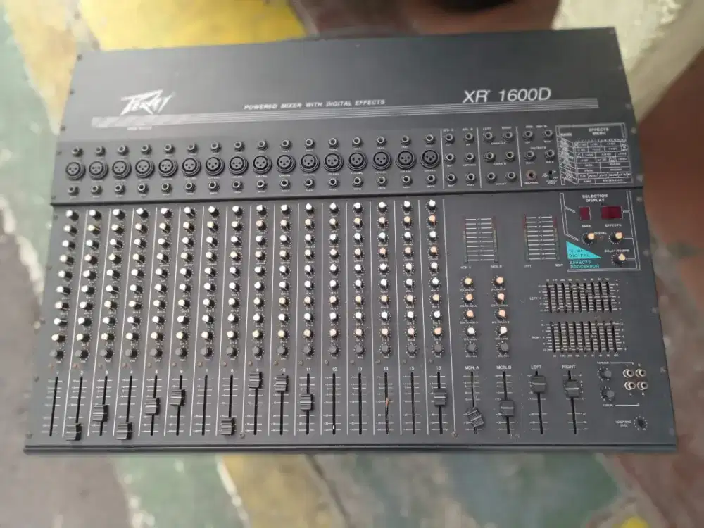 Mixer audio PEAVEY XR1600D bekas second