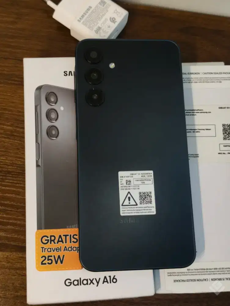 Samsung A16 4G 8/128 bekas resmi- ada free adaptor