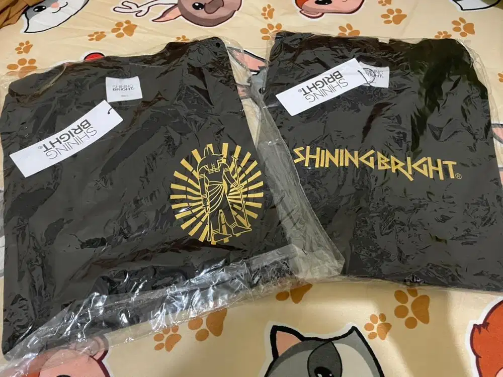 Kaos Oblong Shining Bright