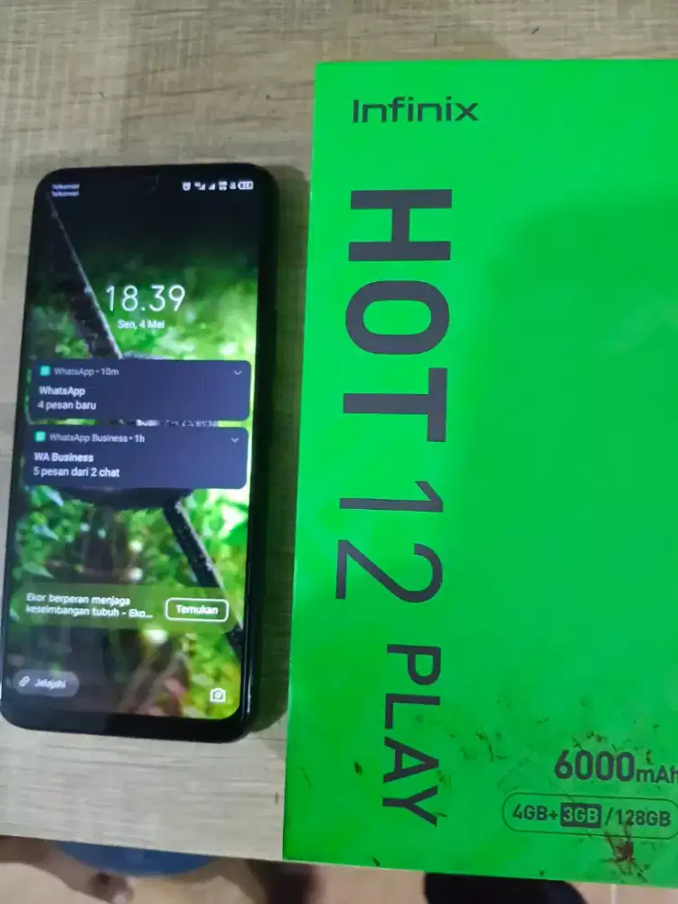 Infinix hot 12,masih mulus,belom pernah servis,pemakaian sendiri