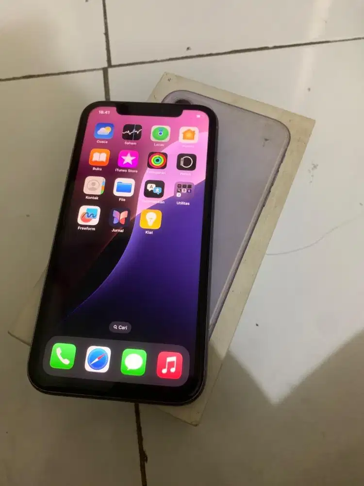 Iphone 11 128gb normal layak pakai