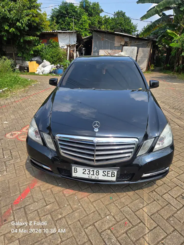 Mercedes-Benz E200 2012 Bensin