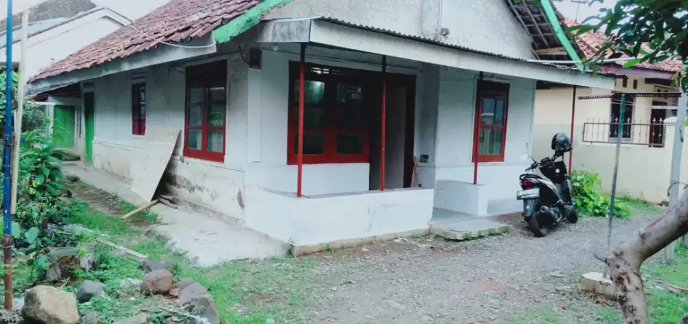 Rumah  jadul dn tanah