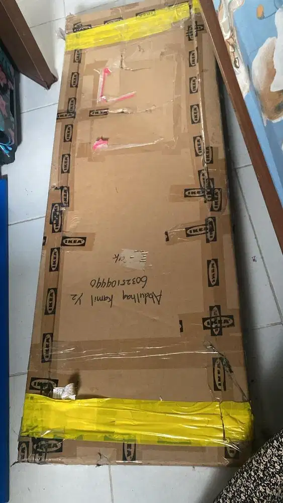 Jual cepat lemari gantung ikea
