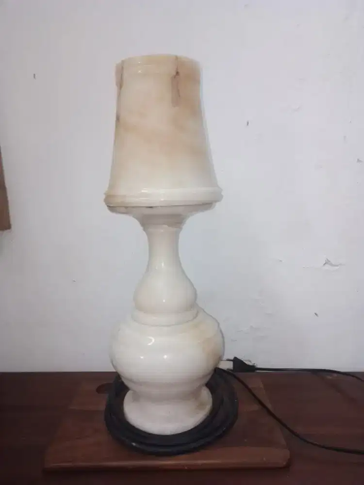 Lampu Batu Marmer