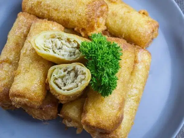 Dibutuhkan Cepat ART / Karyawan / Karyawati Utk Bantu Masak n beberes