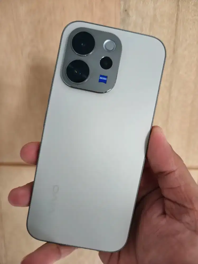 Vivo V70 5G 12/256Gb mulus garansi panjang bisa TT