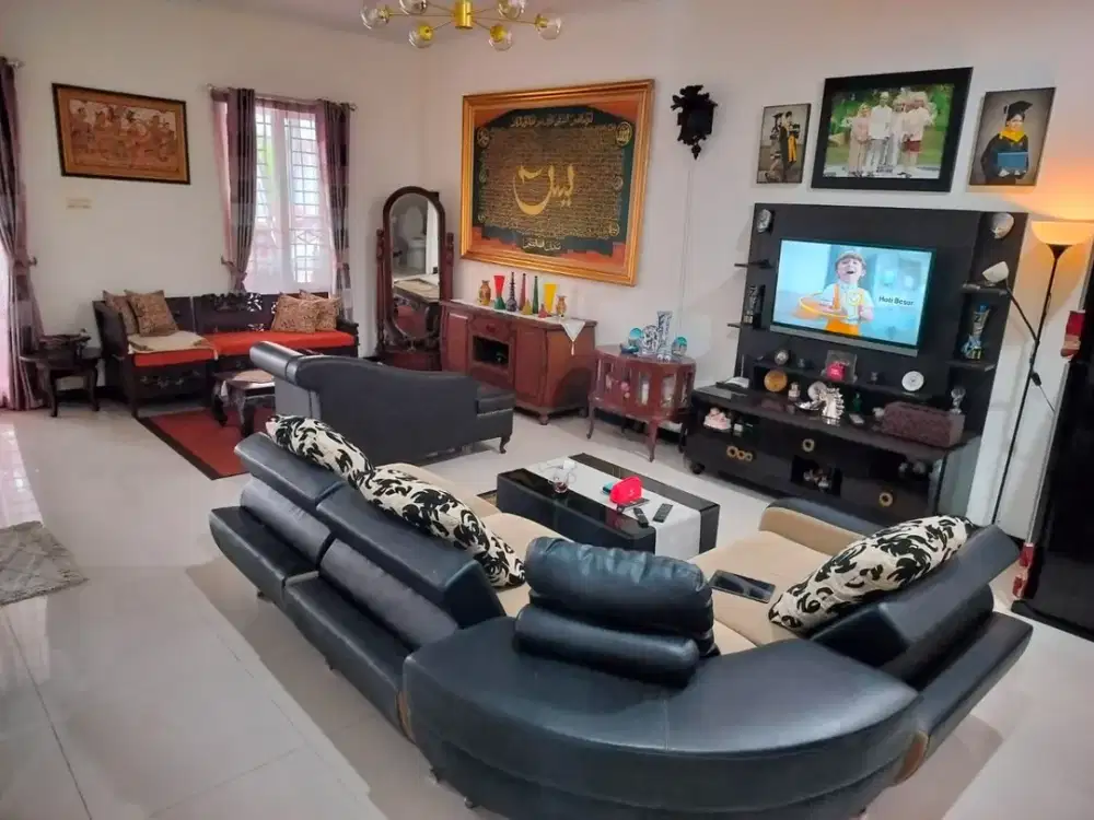 Rumah 2 Lantai TKI V Taman Kopo Indah 5 Pinewood